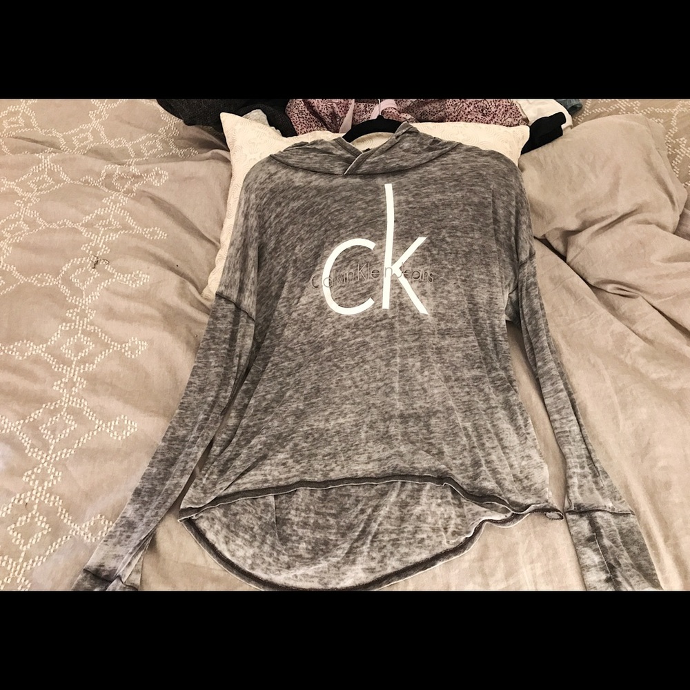 Calvin Klein pull over! Size Medium.